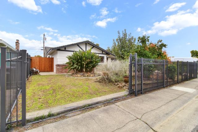 4366 Greenwich Cir, Sacramento, CA 95823