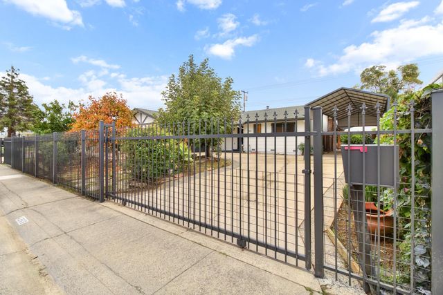 4366 Greenwich Cir, Sacramento, CA 95823