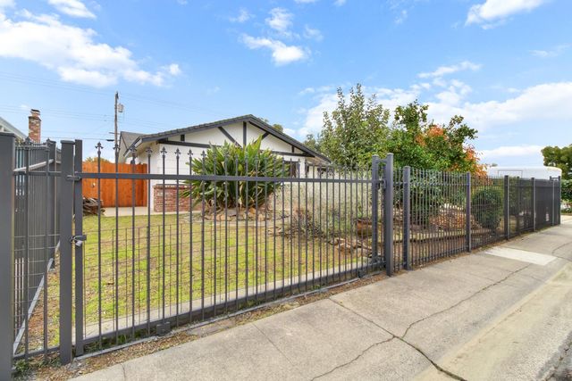 4366 Greenwich Cir, Sacramento, CA 95823