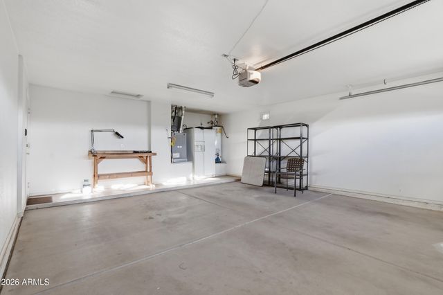 17985 N COYOTE LAKES Parkway, Surprise, AZ 85378