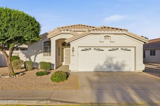 17985 N COYOTE LAKES Parkway, Surprise, AZ 85378