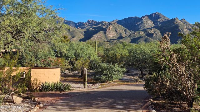 5417 N Maguey Place, Tucson, AZ 85750