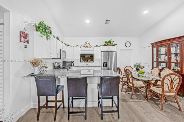 9012 S INDIO CT, La Belle, FL 33935