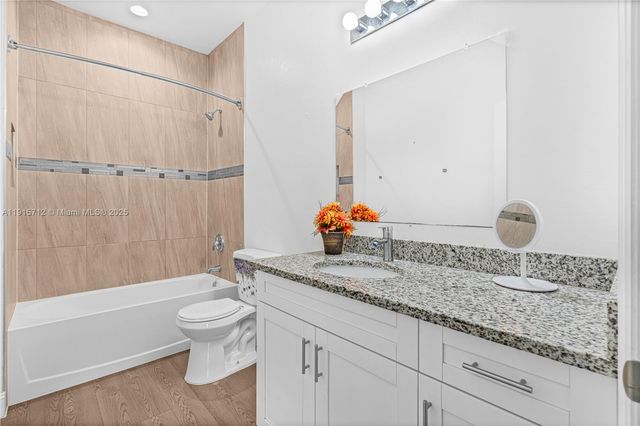 9012 S INDIO CT, La Belle, FL 33935