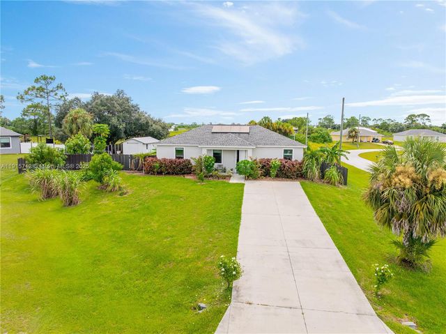 9012 S INDIO CT, La Belle, FL 33935