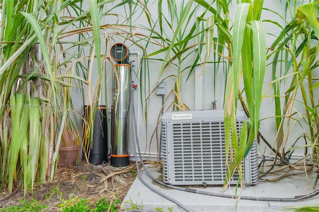 9012 S INDIO CT, La Belle, FL 33935