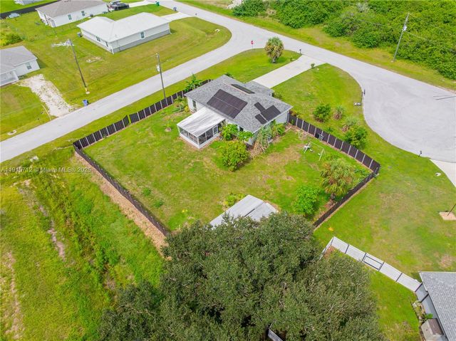 9012 S INDIO CT, La Belle, FL 33935