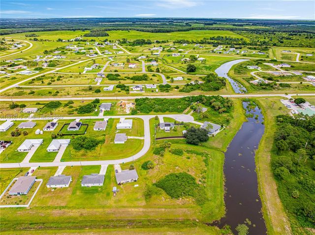 9012 S INDIO CT, La Belle, FL 33935