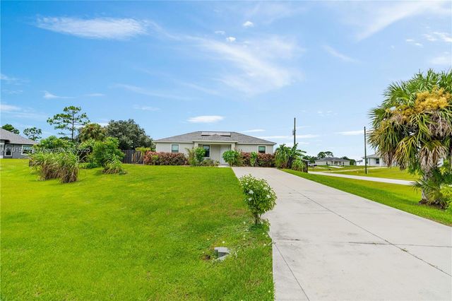 9012 S INDIO CT, La Belle, FL 33935