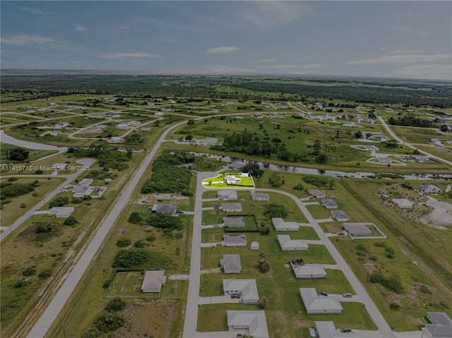 9012 S INDIO CT, La Belle, FL 33935