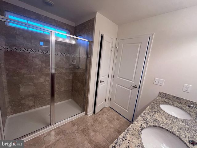 1118 OAKWOOD ST, Fredericksburg, VA 22401
