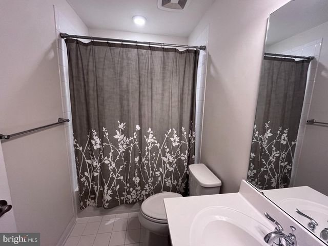 1118 OAKWOOD ST, Fredericksburg, VA 22401