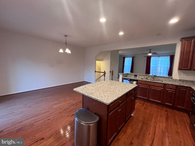 1118 OAKWOOD ST, Fredericksburg, VA 22401
