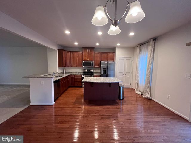 1118 OAKWOOD ST, Fredericksburg, VA 22401