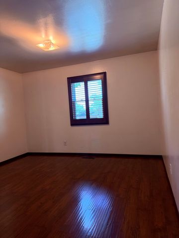 209 Lincoln Avenue, Hobart, IN 46342
