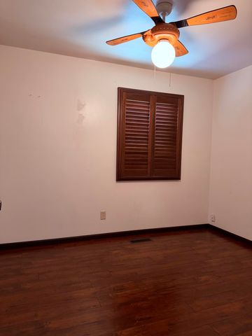 209 Lincoln Avenue, Hobart, IN 46342
