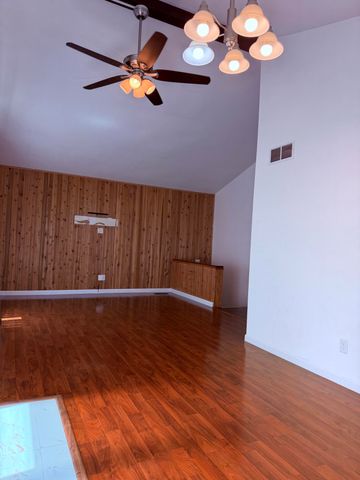 209 Lincoln Avenue, Hobart, IN 46342