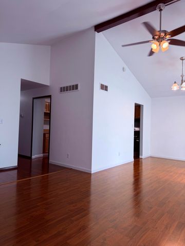 209 Lincoln Avenue, Hobart, IN 46342