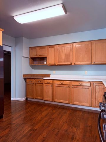 209 Lincoln Avenue, Hobart, IN 46342