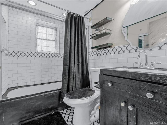 113 Beach 60th Street 95, Arverne, NY 11692