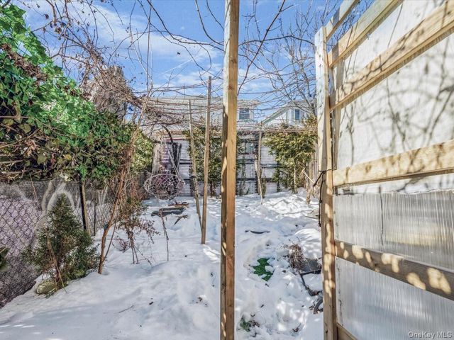 113 Beach 60th Street 95, Arverne, NY 11692