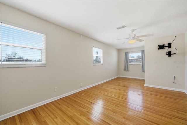 6116 N GLEN AVENUE, Tampa, FL 33614