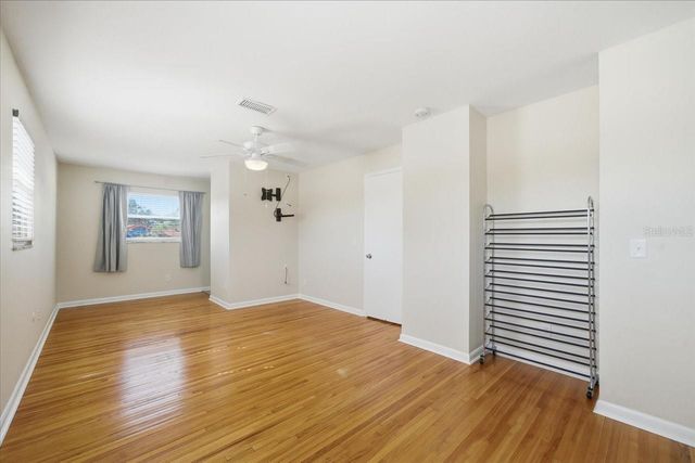 6116 N GLEN AVENUE, Tampa, FL 33614