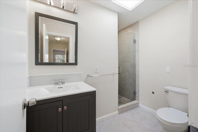 6116 N GLEN AVENUE, Tampa, FL 33614