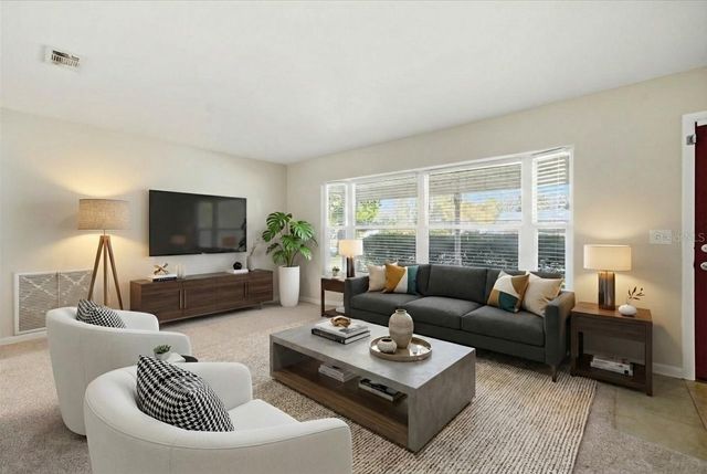 6116 N GLEN AVENUE, Tampa, FL 33614