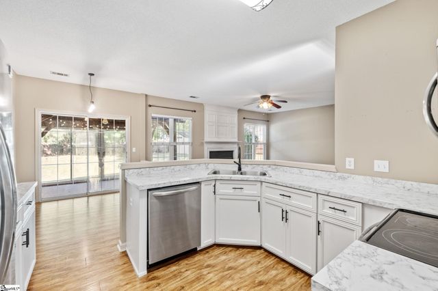 2 Innisbrook Lane, Simpsonville, SC 29681