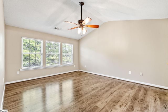 2 Innisbrook Lane, Simpsonville, SC 29681