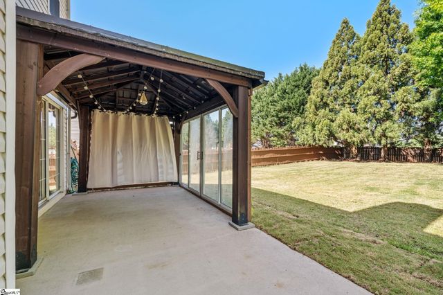 2 Innisbrook Lane, Simpsonville, SC 29681