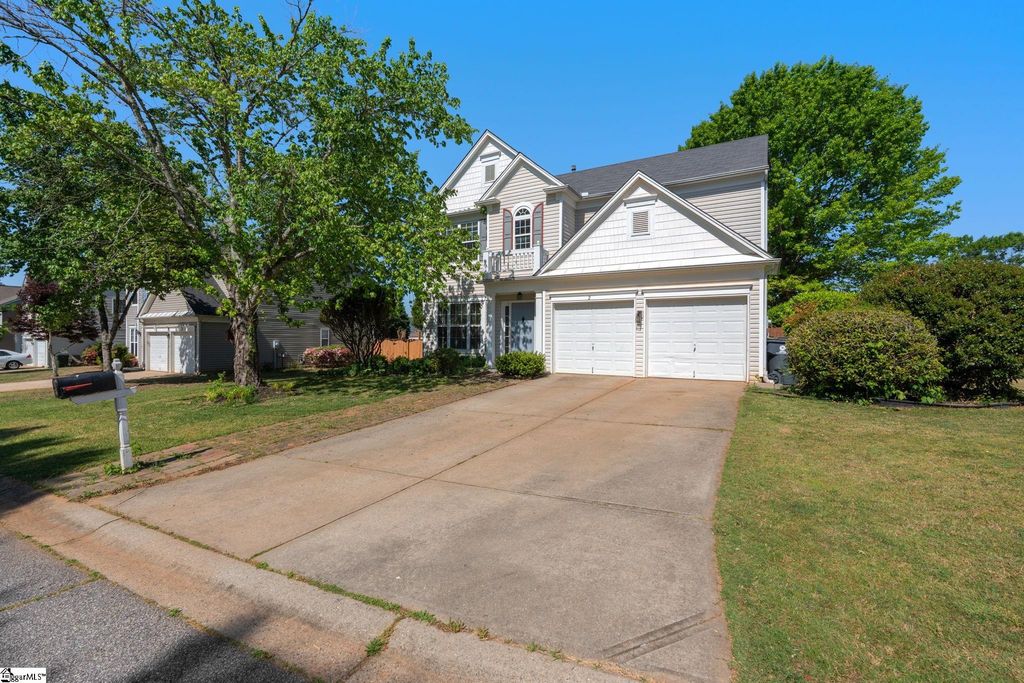 2 Innisbrook Lane, Simpsonville, SC 29681