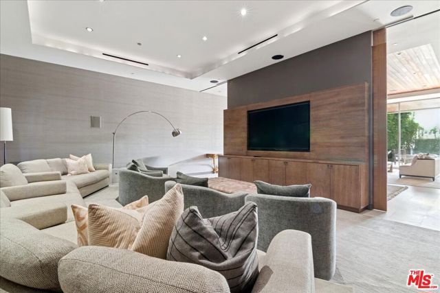 1232 Sunset Plaza Drive, Los Angeles, CA 90069