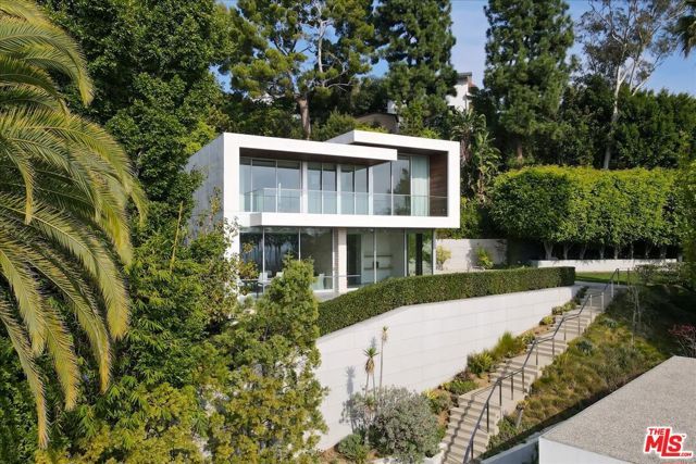 1232 Sunset Plaza Drive, Los Angeles, CA 90069