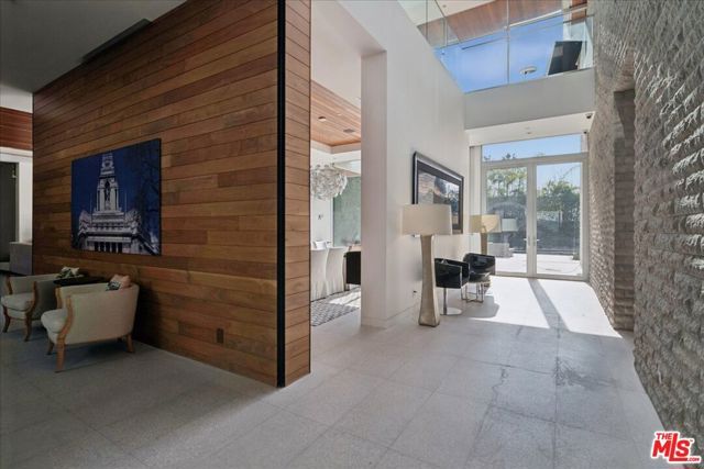 1232 Sunset Plaza Drive, Los Angeles, CA 90069