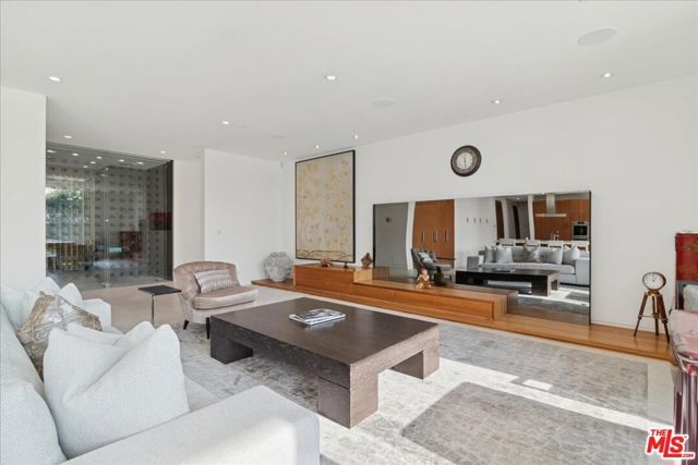 1232 Sunset Plaza Drive, Los Angeles, CA 90069