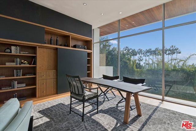 1232 Sunset Plaza Drive, Los Angeles, CA 90069