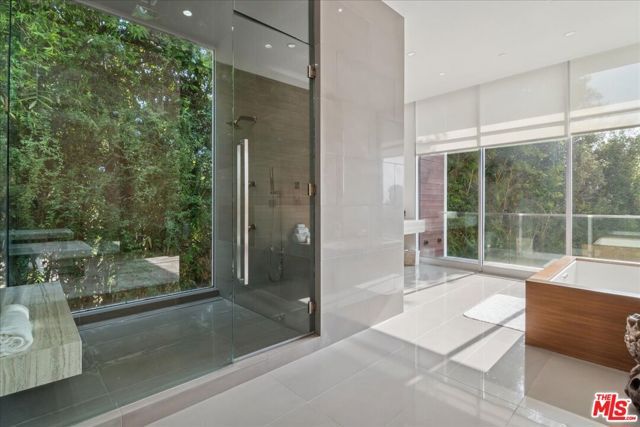 1232 Sunset Plaza Drive, Los Angeles, CA 90069