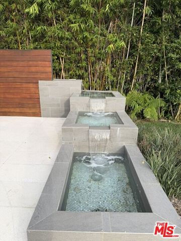 1232 Sunset Plaza Drive, Los Angeles, CA 90069