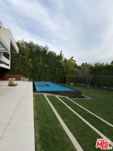 1232 Sunset Plaza Drive, Los Angeles, CA 90069