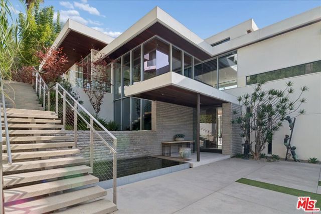 1232 Sunset Plaza Drive, Los Angeles, CA 90069