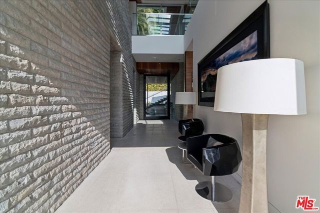 1232 Sunset Plaza Drive, Los Angeles, CA 90069