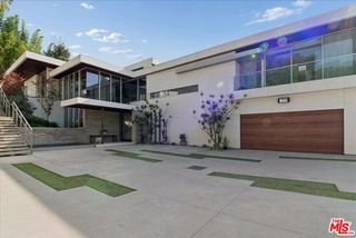 1232 Sunset Plaza Drive, Los Angeles, CA 90069
