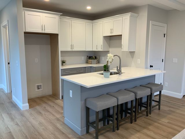 64 Holten 302, Danvers, MA 01923