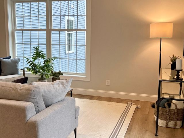 64 Holten 302, Danvers, MA 01923