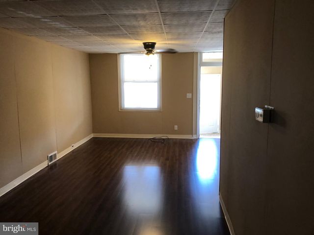 320 POWELL ST, Gloucester City, NJ 08030