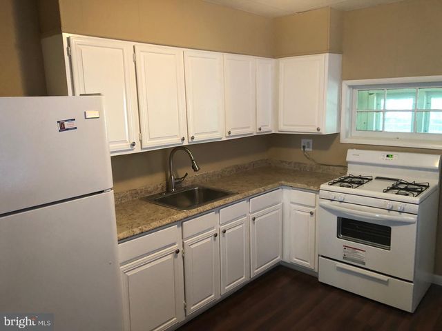 320 POWELL ST, Gloucester City, NJ 08030