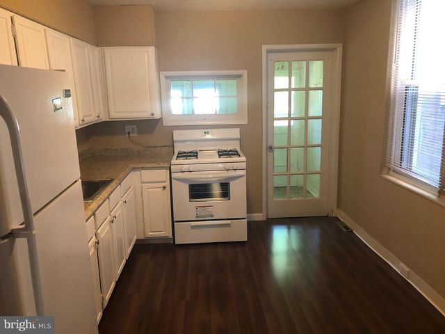 320 POWELL ST, Gloucester City, NJ 08030