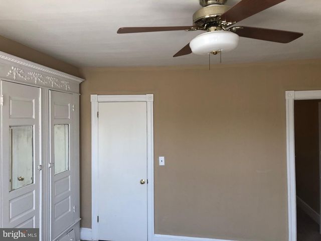 320 POWELL ST, Gloucester City, NJ 08030